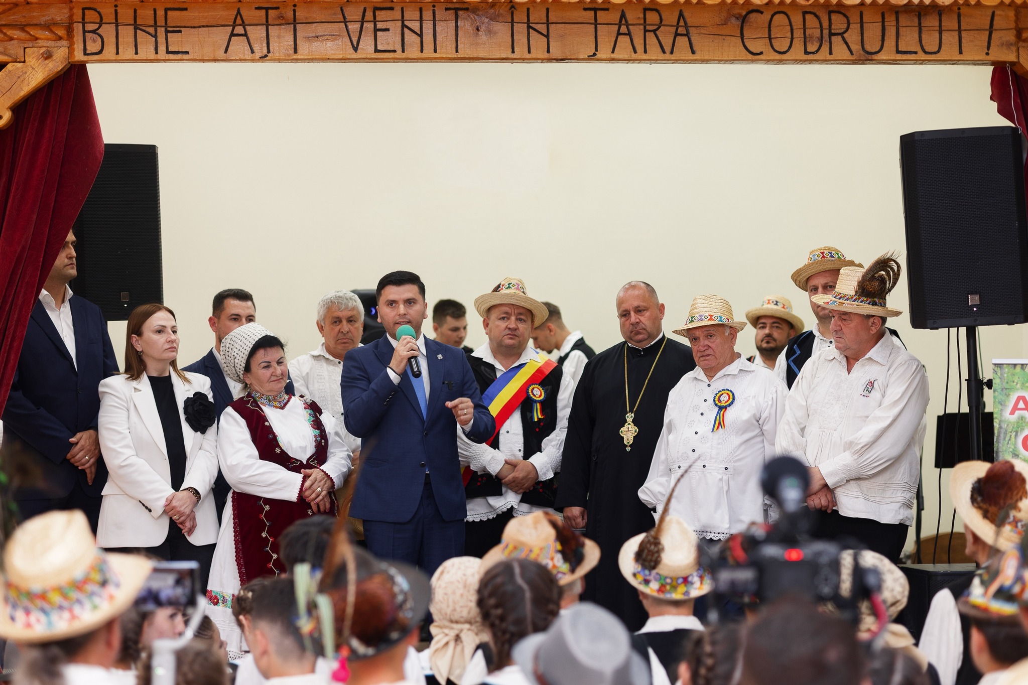 VIDEO. Adrian Cozma, mesaj de apreciere pentru codreni: „Țin la tradiții, astăzi am fost cu mic, cu mare la ‘Pă Diganie’ la Hodișa”