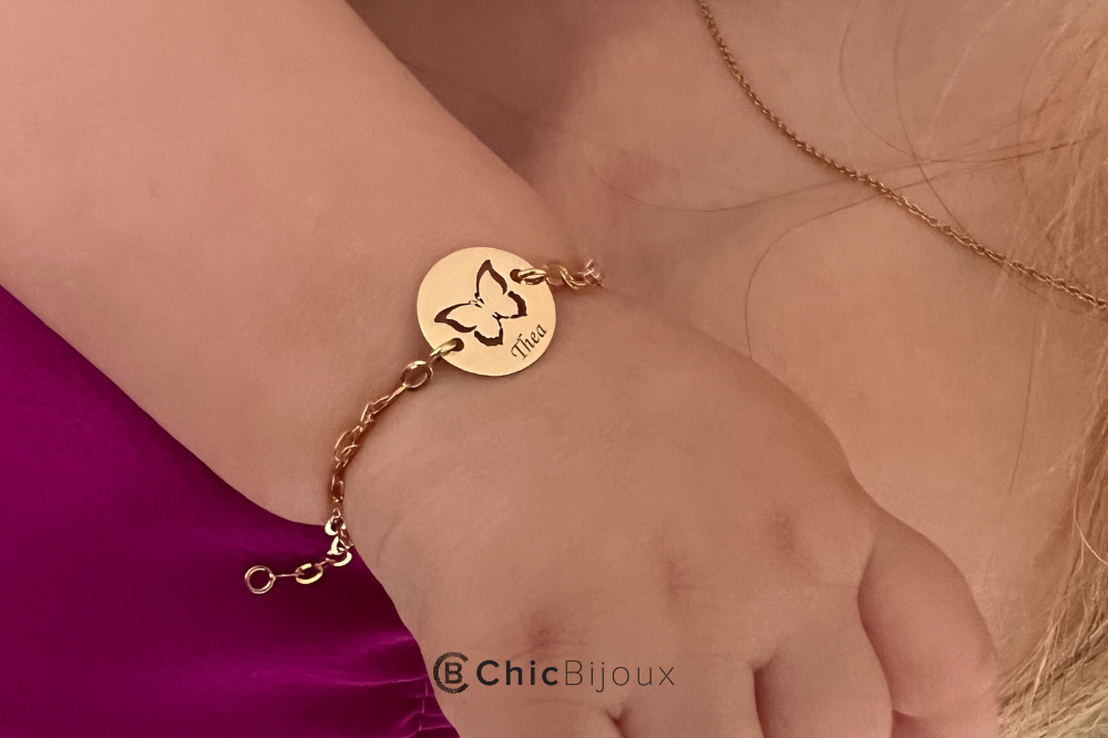 Brățara de aur pentru copii o tendință interesantă în materie de cadouri