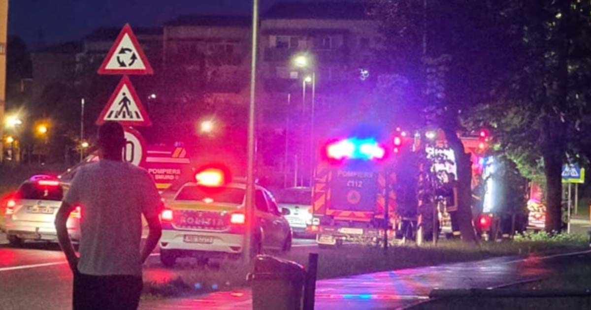 FOTO. Incendiu la un apartament din Micro 17. Totul a pornit de la o tigaie