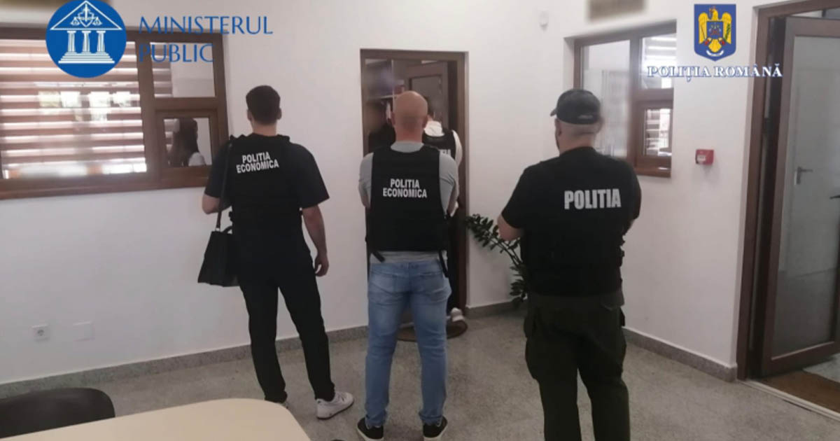 Contrabanda se face mai nou prin curier. Sătmărean prins în formă continuată