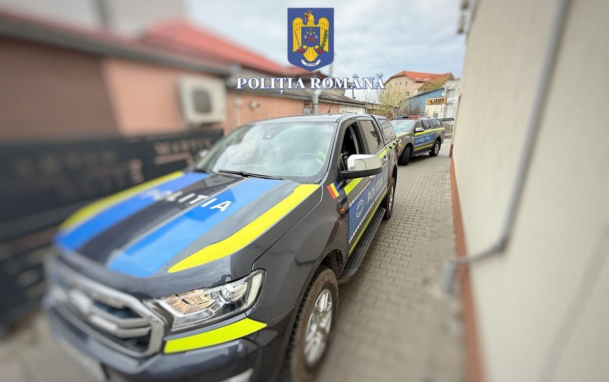 REȚINERE. Cu focar de rabie, un medic veterinar din Halmeu ar fi simulat vaccinările la animale