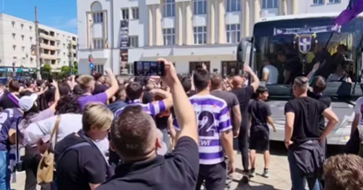 Amenzi pentru suporteri la meciul Olimpia - Poli Timișoara. Doi microbiști au crezut că parcul e toaletă