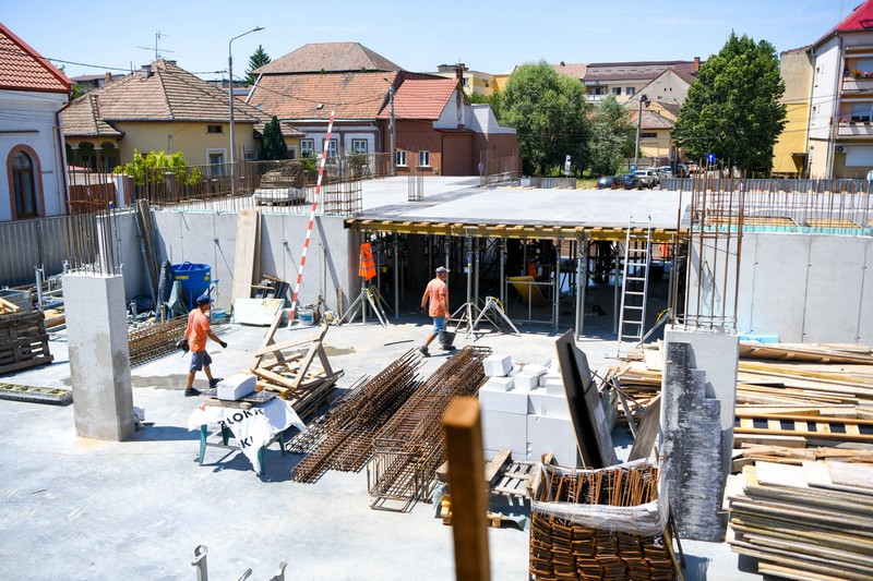 Senatorul UDMR Kovacs Mate: „Parcarea supraetajată de pe strada Kogălniceanu este un pas important pentru infrastructura Sătmarului”