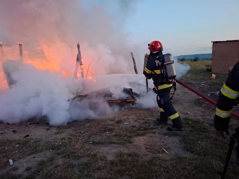 incendiu pompieri (4).jpg