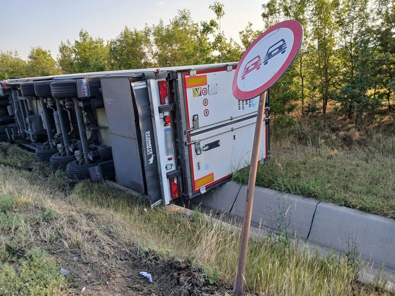 accident TIR in sant.jpg