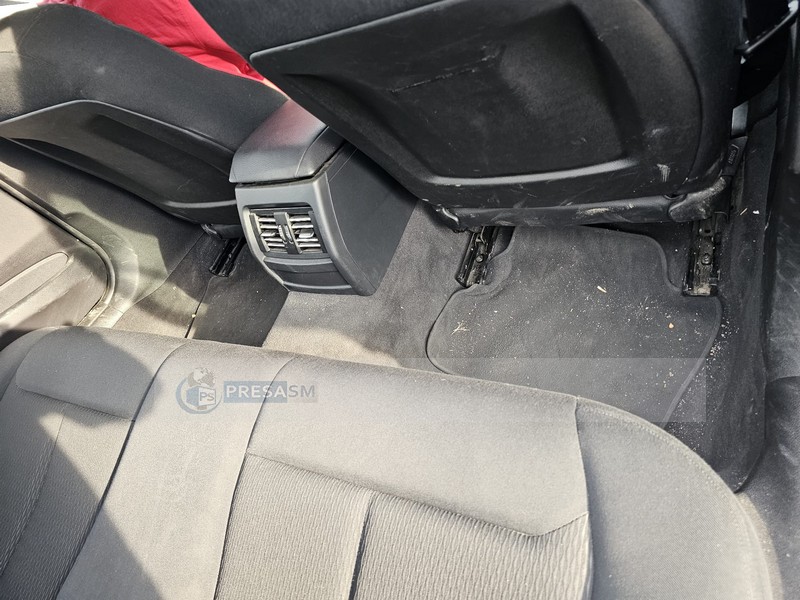 masina murdara interior bolt uber (2).jpg