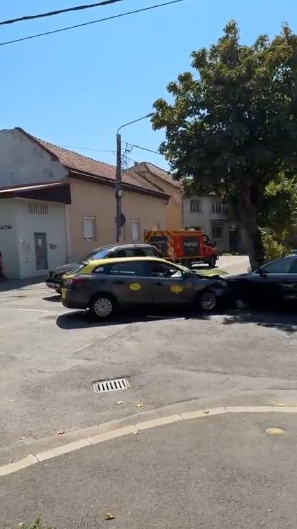 accident satu mare taxi.jpg