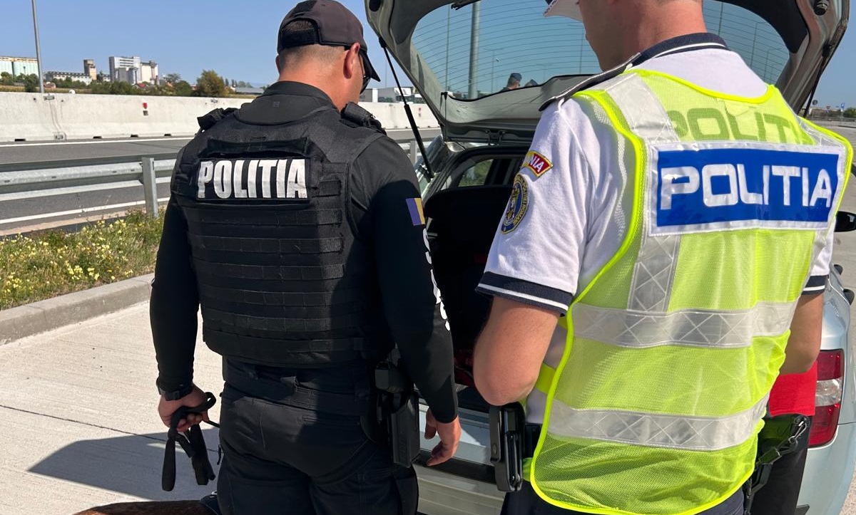 Fără permis, a furat o mașină pentru a ajunge acasă. Dar a abandonat-o lângă Carei