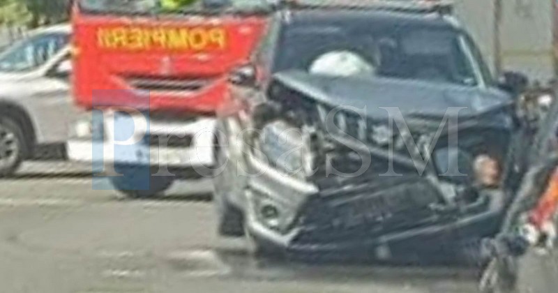 FOTO. Accident într-un cartier din Satu Mare. Coliziune între două mașini. Pompierii la fața locului