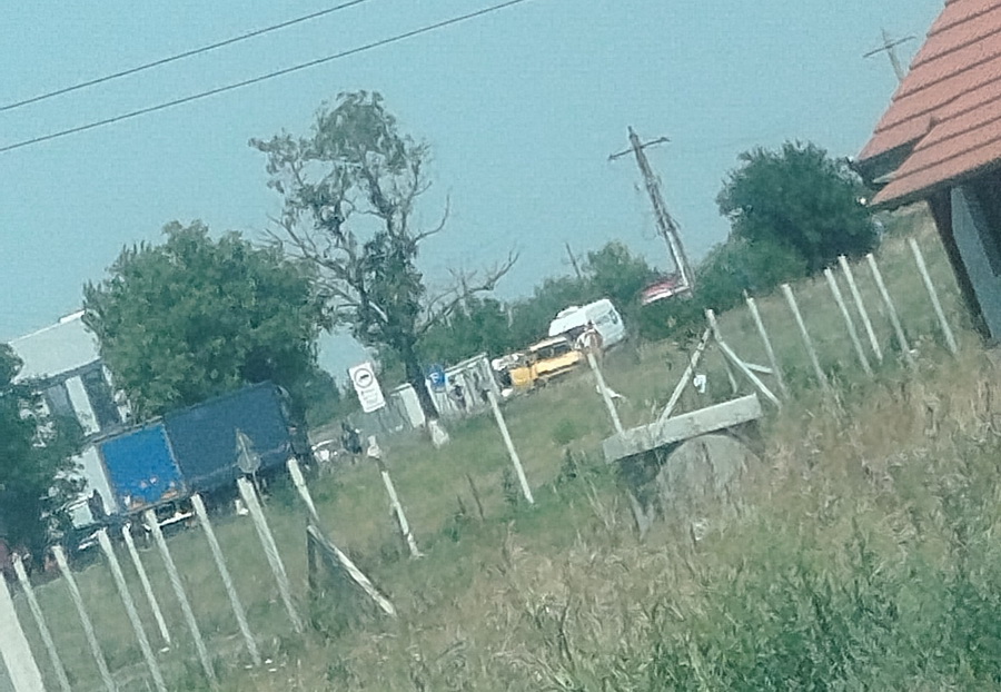 FOTO. Accident în lanț, cu patru mașini, pe DN19, Oradea - Satu Mare. Victimă la Urgență