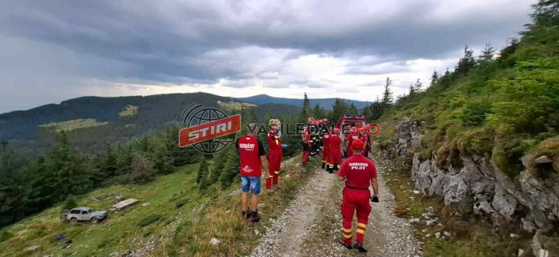 accident grav munte smurd masina prapastie (3).jpg