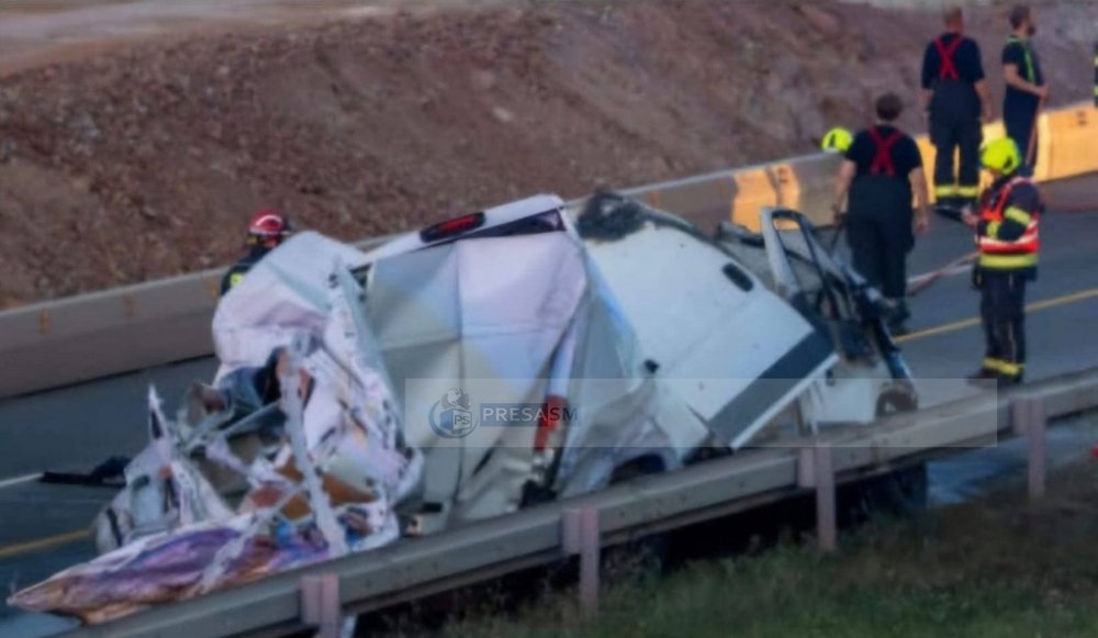 accident microbuz autoutilitară dubă autostrada (2).jpg