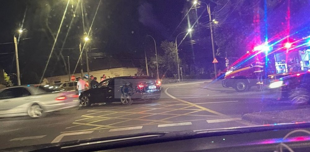accident piata romana finante seara (4).jpg
