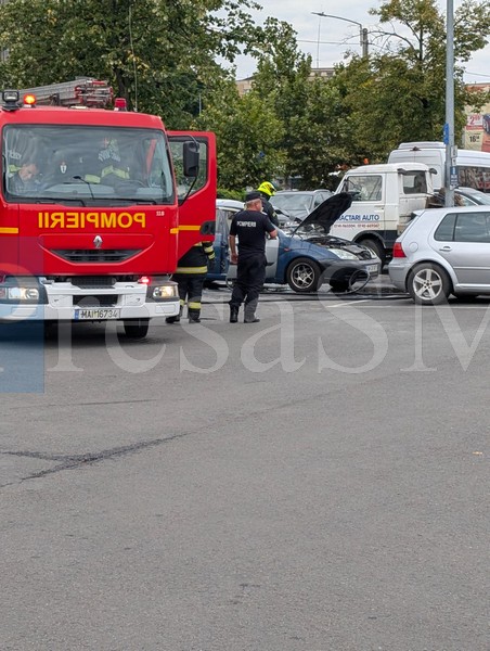 masina incendiu parcare lidl.jpg
