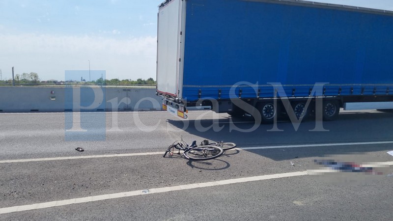 FOTO/VIDEO. Accident grav pe centura Sătmarului. Biciclist lovit de TIR
