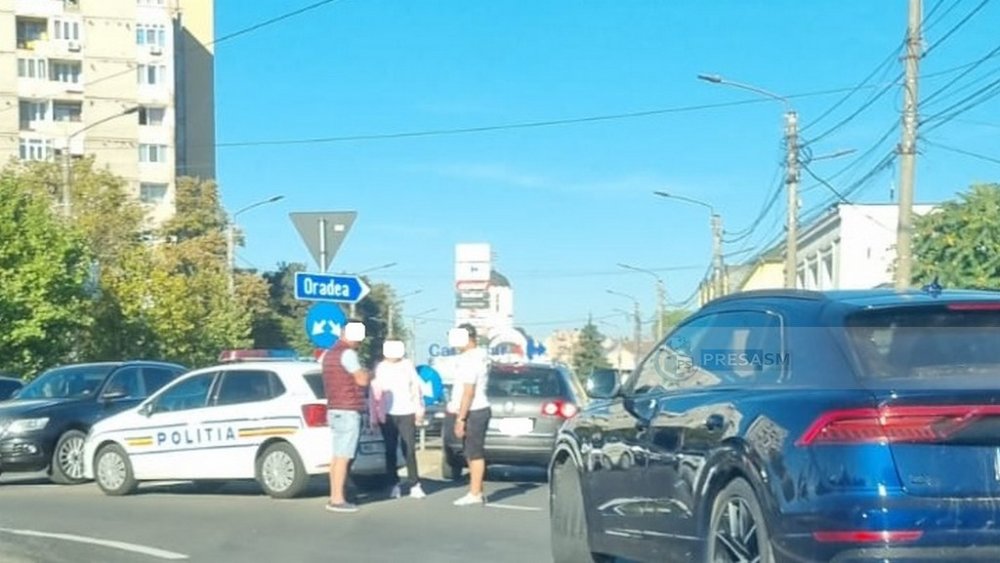 FOTO. Accident la intersecția Burdea. Două mașini implicate, polițiștii rutieri au intervenit la fața locului