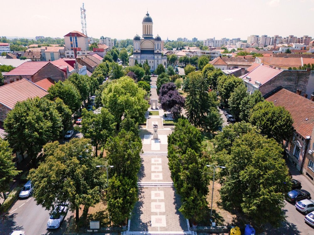 Modernizarea Parcului Vasile Lucaciu, în linie dreaptă. S-a semant contractul