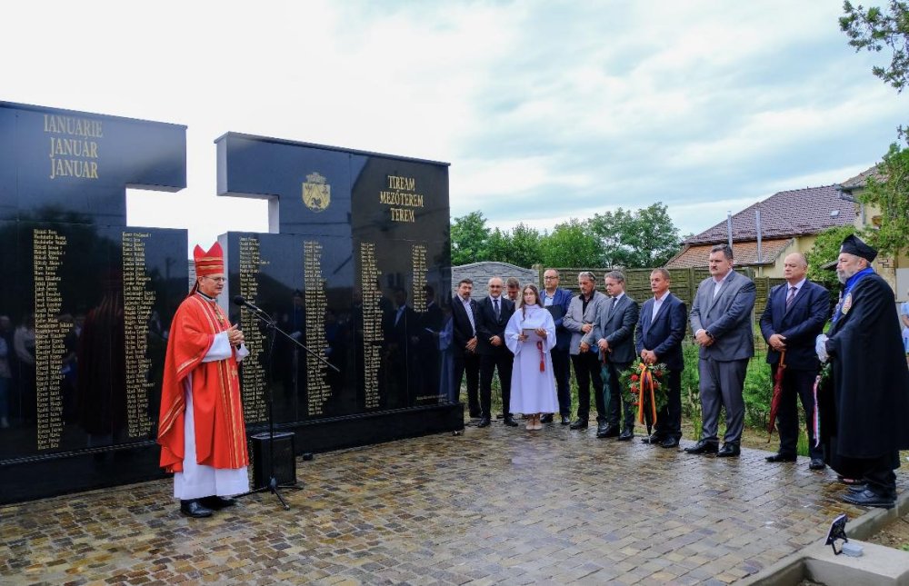 Monument dedicat șvabilor deportați, inaugurat la Tiream în prezența deputatului UDMR Nagy Szabolcs