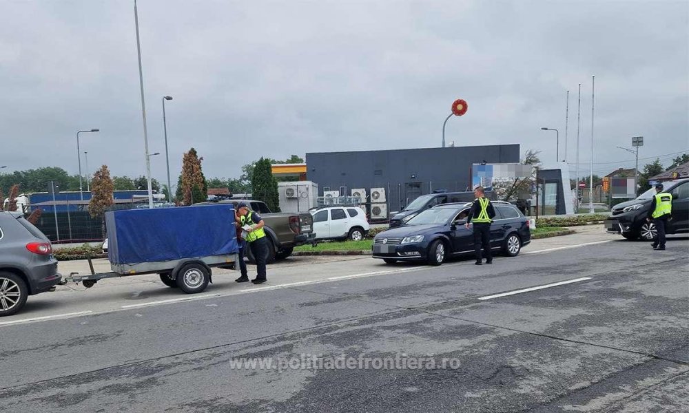 FOTO. Controale de amploare în fostele vămi Petea și Urziceni. Ce au găsit polițiștii