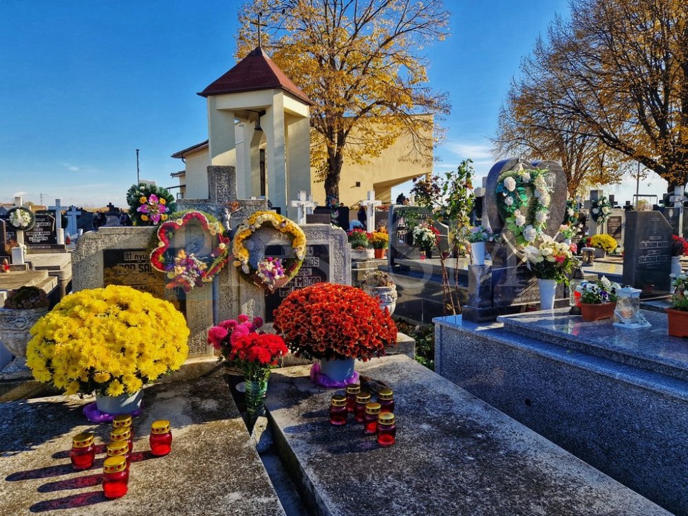Taxe mai mari pentru ultimul drum! Sătmărenii vor plăti mai mult pentru morminte, capelă și înmormântări