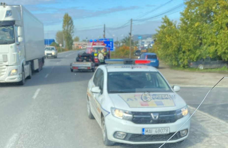 FOTO. Șofer de camion prins în Satu Mare. A plecat și a lăsat o victimă în urmă