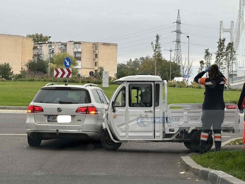 FOTOGALERIE. Accident neobișnuit pe B-dul Independenței din Satu Mare