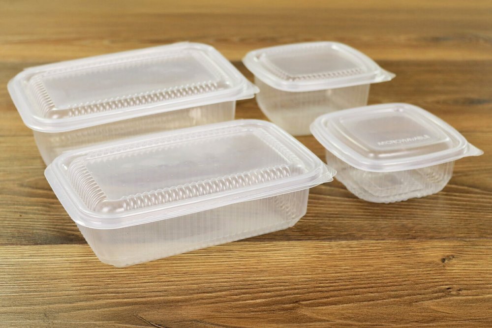 Știai că ai nevoie de caserole cu capac pentru livrare în siguranță a meniurilor?