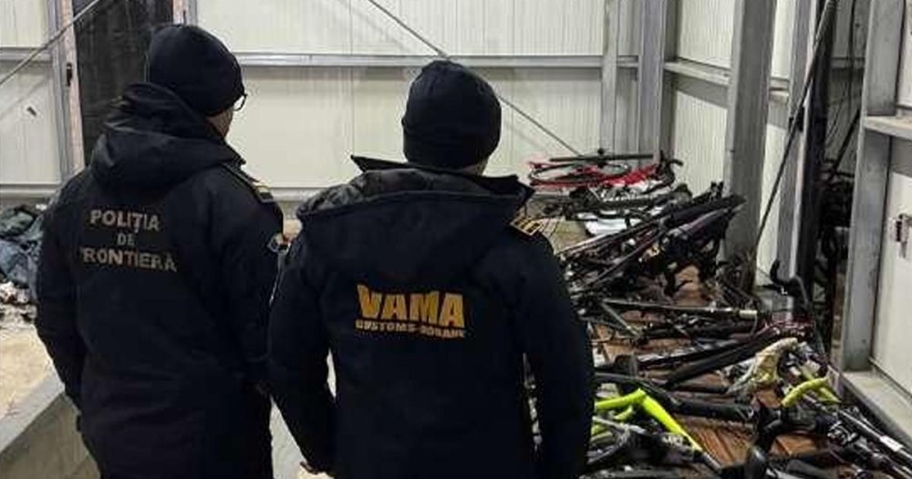 A început sezonul! O gașcă întreagă, cu cagule, a fost prinsă la furat de biciclete din Satu Mare