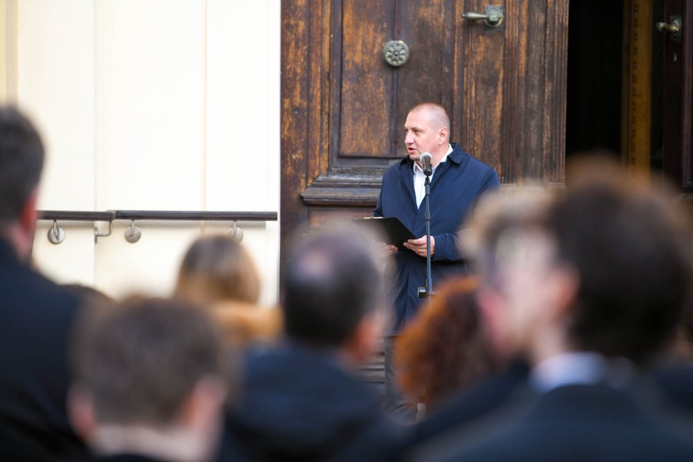 Senatorul UDMR Kovacs Mate îl acuză pe deputatul PNL Adrian Cozma că alimentează tensiuni etnice pe tema comasării liceelor din Satu Mare