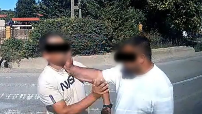 S-a dat la ”gagica” sătmăreanului, iar acesta și-a bătut concurentul ca pe ”hoții de cai”