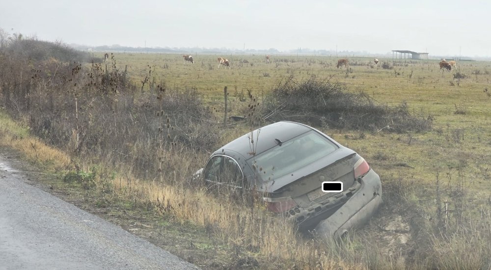 ACCIDENT MASINA IN SANT SENS GIRATORIU (3).jpg