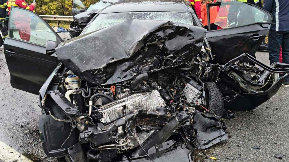 Accident frontal produs astăzi de un sătmărean. Două femei au ajuns la Urgență