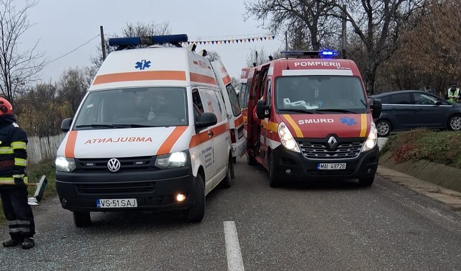 Accident frontal provocat de un sătmărean cu alcoolemie uriașă și permis suspendat. A plecat cu mașina „până la magazin, după țigări”