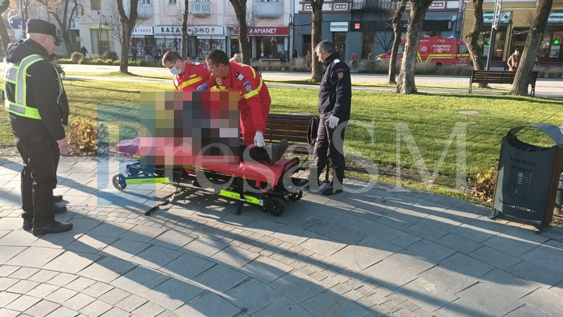 FOTO. Tânără, în comă alcoolică, pe o bancă din centrul municipiului Satu Mare