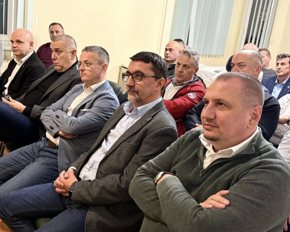 Întâlnire la Carei între parlamentarii UDMR și primarii maghiari din județul Satu Mare