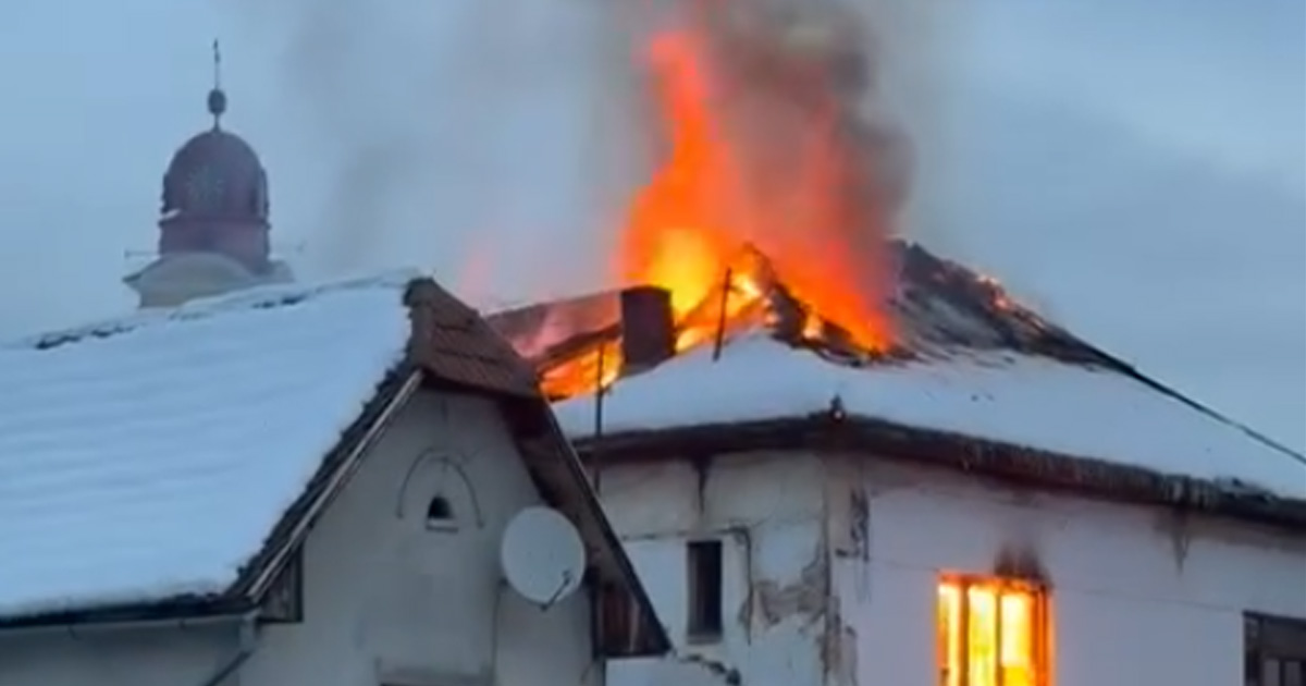 FOTO/VIDEO. Tragedie în această dimineață. O persoană a murit carbonizată în urma unui incendiu devastator, în Baia Mare 