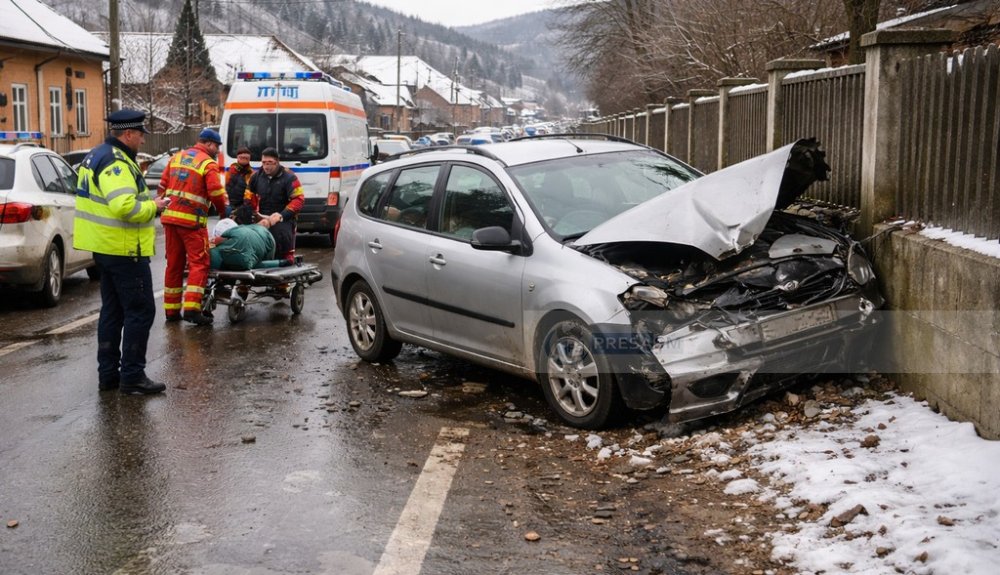 Șofer (19 ani) începător, s-a oprit cu mașina în gardul unei case, în județul Satu Mare