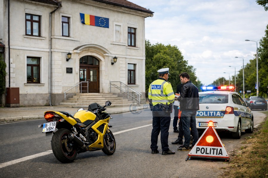 Fără permis, un bărbat a condus o motocicletă din București până în Satu Mare