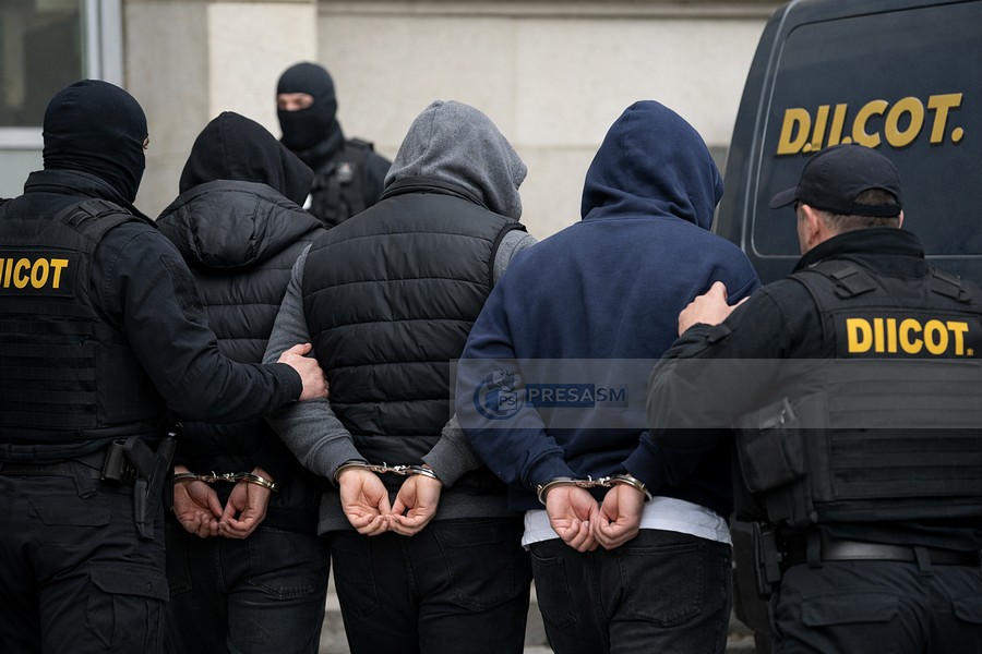 Trei bărbați cercetați pentru trafic de minori. Victima, obligată să se prostitueze în Satu Mare și Ardud