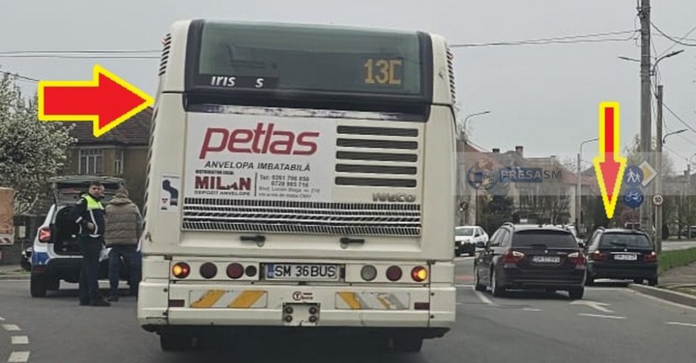 FOTO. Autobuz vs BMW. Accident pe Drumul Odoreului, mașina s-a oprit într-un semn de circulație