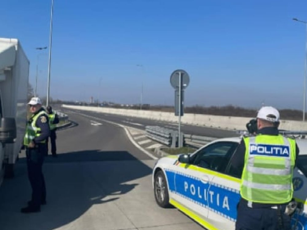 FOTO. Acțiuni în forță ale polițiștilor sătmăreni, pe drumurile județene. Sute de persoane verificate. Doi șoferi se plimbau pe Centură, fără permise