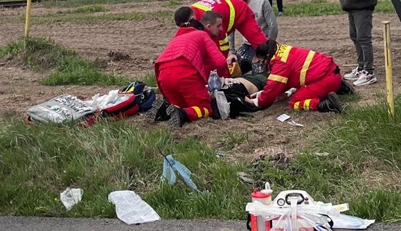 Incident teribil în județul Satu Mare. Bărbat găsit în stop cardio-respirator, în șanț