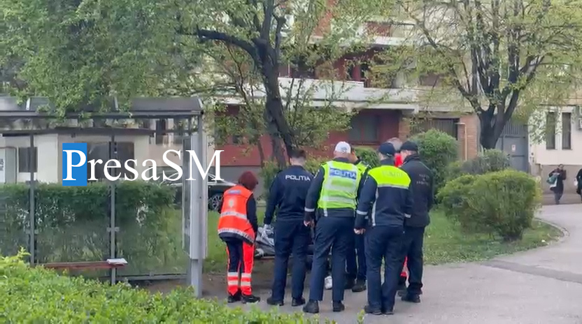 FOTO/VIDEO. Descoperire șocantă în centrul municipiului Satu Mare: bărbat mort, ignorat de trecători ore în șir