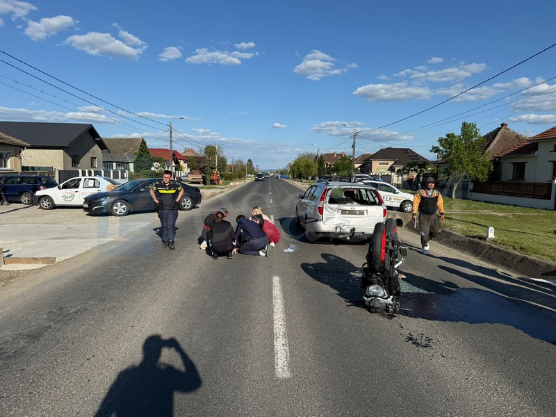 FOTO/VIDEO. Accident extrem de grav în Mădăras. Motociclistă (16 ani) luată cu elicopterul SMURD