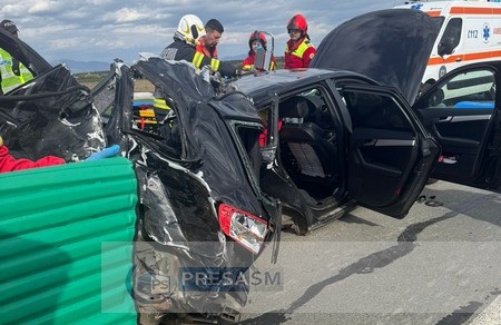 Audi masina descarcerare pompieri (3).jpg