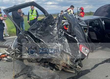 Audi masina descarcerare pompieri.jpg