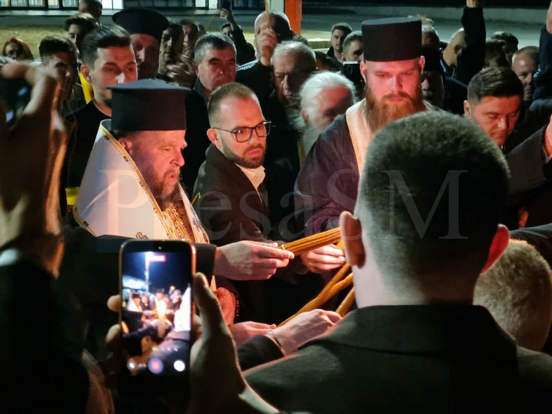 Lumina Sfântă (5).jpg