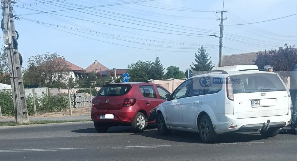 accident coliziune masini carei  (1).jpg