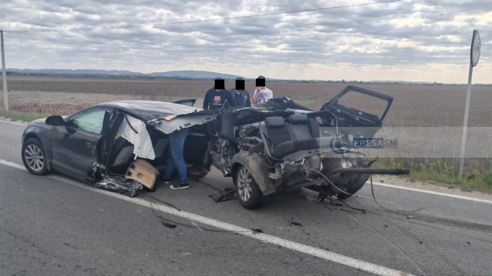accident masina rupta in doua camp sant (3).jpg