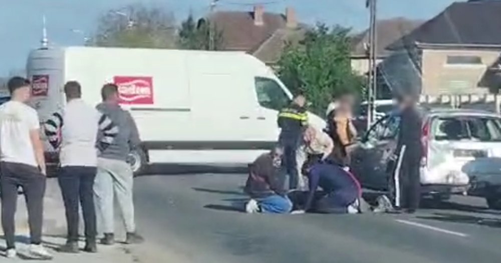 FOTO. Accident în județul Satu Mare. Un motociclist a ajuns la spital